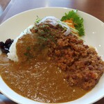 カフェ ココマメヤ - あいがけカレー　950円(税別)