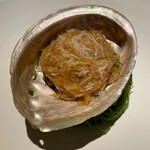 茶禅華 - 紅焼三宝～フカヒレ、毛蟹、アワビと三つの贅を極めたひと品　アワビの肝のリゾット