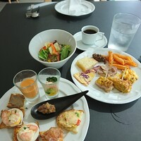 IZURUN - バスク料理中心の朝食ビュッフェ