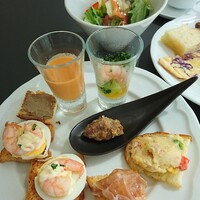 IZURUN - バスクでは楊枝で刺してなくてもピンチョスと呼ぶそうです