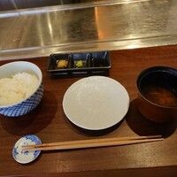 くずし鉄板 あばぐら 神田店 - ご飯と味噌汁 202108