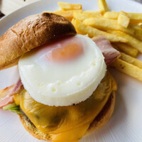 グランド キッチン - 和牛のハンバーガー