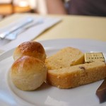 ウエストパーク・カフェ - お通し？のパン