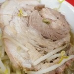 ラーメン二郎 - ブタ