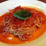 和伊's in かまど - 生パスタ　フレッシュトマトとモッツァレラのカプレーゼ