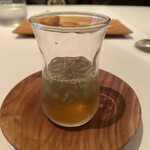 パッソ・ア・パッソ - キアナ牛のコンソメ、潤菜