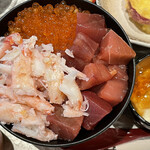 御宿 野乃 京都七条 - 海鮮丼の具は、まぐろ、ネギトロ、いくら、蟹が取り放題
