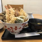 天麩羅 神いし - 海老にこだわった上天丼大盛り　1760円