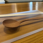 f - エッフェさんではカトラリーが基本木製です