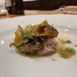 f - 栄螺のソテーはサルサヴェルデソースとの相性も抜群で、栄螺の肝がアクセントになっており最高ですねぇ♬