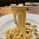 f - パスタも当たり前ですが手打ちで、モチモチとした生パスタならではの食感と麺粉の風味も最高です！