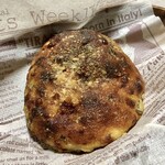 パンやきどころ RIKI - 九条ねぎとレッドチェダーのポテトガレット ごま油の香りと ¥270