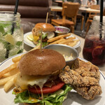 J.S. BURGERS CAFE 新宿店 - 