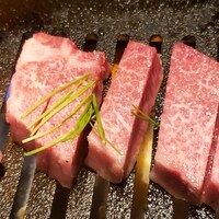 黒毛和牛焼肉 虎斑 北新地店 - 
