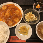 Manri - 海老チリ定食