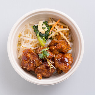 ヤンニョムチキン丼 コトブキデリカテッセン よかど鹿児島店 Kotobuki Delicatessen いづろ通 カフェ 食べログ