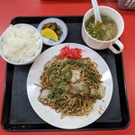 Hakkouken - 焼きそば定食 750円