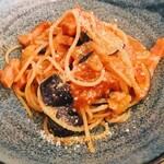 MAISON INCO - ナスとベーコンパスタ