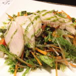 すろまい - チキンのコンフィのサラダ