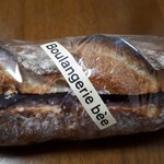 パンとお菓子と小さなレストラン bee - 