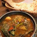 スーリヤ - チキンと野菜のスープカレー