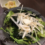 kagurazakanikuzushi - サラダ、小鉢付き