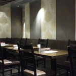 渋谷アチェーゾ - 201211　ACCESO　座席から（右斜前）２人掛テーブル