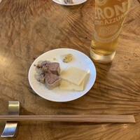 カルネジーオ イースト - 