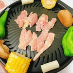 鶏福館 - 料理写真:「やきまるくん」での焼き風景