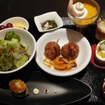 ホテルポールスター札幌 - 2皿目。ナポリタンは人気でさらい残ししか取れず…