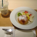 ルテカフェ ベーカリー スイーツ - フレンチブリュレ 旬のフルーツ添え ＋ 岡山白桃ソーダ