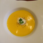 リストランテ ソライア - 2021年の｢スペシャルディナーコース｣春ニンジンの冷製ポタージュ