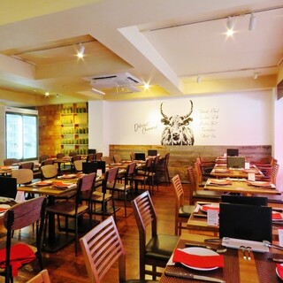 2名～多人数での宴会も対応可能なテーブルレイアウト