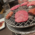 Sumibi Yakiniku Kisen - タンとハツ