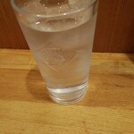 カラタチ - 芋焼酎黒霧島水割り一杯目