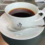 茶廊・葉風泰夢 - こだわりのコーヒー　カップには「東」の文字が。