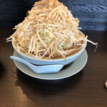 Ramen Niton - 豚そば　830円(麺　360g   、ヤサイ　マシマシ)