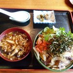 仙人小屋 - 熊肉丼もきのこ汁つき