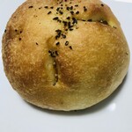 カトルフィーユ アトリエ ゼニバコ - 焼きカレーパン　