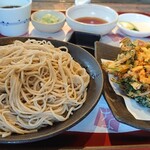 蔵＋蕎麦 な嘉屋 - いろいろ野菜のかき揚げ@¥1380