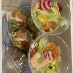 N.Y.ラウンジ ブティック - 冷菜。上の段が崩れないようにセロテープで固定してくれてる。