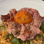 Japanese Soba Noodles 蔦 - A5黒毛和牛SUKIYAKIと青森シャモロック生卵