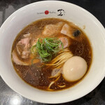 Japanese Soba Noodles 蔦 - 「醤油ラーメン」1200円＋味玉