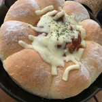 ザ カップス ハーバー カフェ - スキレットパン　チリチーズチキン