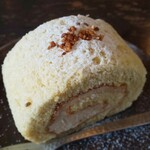 Sobadokoro Mikawa - そば粉のロールケーキ
