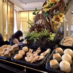 ガストロノミー ジョエル・ロブション - パンのワゴン