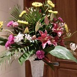 ガストロノミー ジョエル・ロブション - 二階エレベーターホールのお花