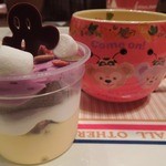 ケープコッド・クックオフ - （2012/10月）ハロウィン限定のスーベニアカップ付デザート