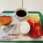 マクドナルド - スパビー 200円、ポテトL 330円、マックシェイクS 120円、ホットコーヒーM 150円