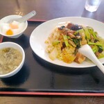 香蘭 - 牛バラチャーハンと杏仁豆腐セット（\890）